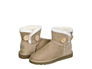 CLEARANCE. CLASSIC BUTTON MINI ugg boots